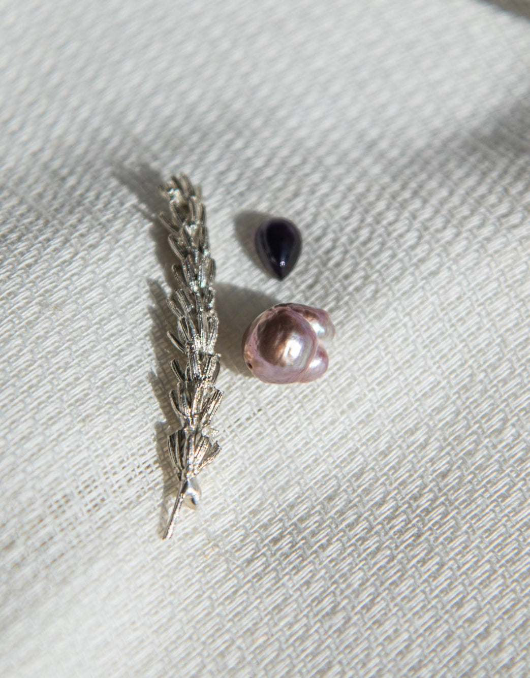 Lavendel in zilver, amethist en zoetwaterparel, ontwerp